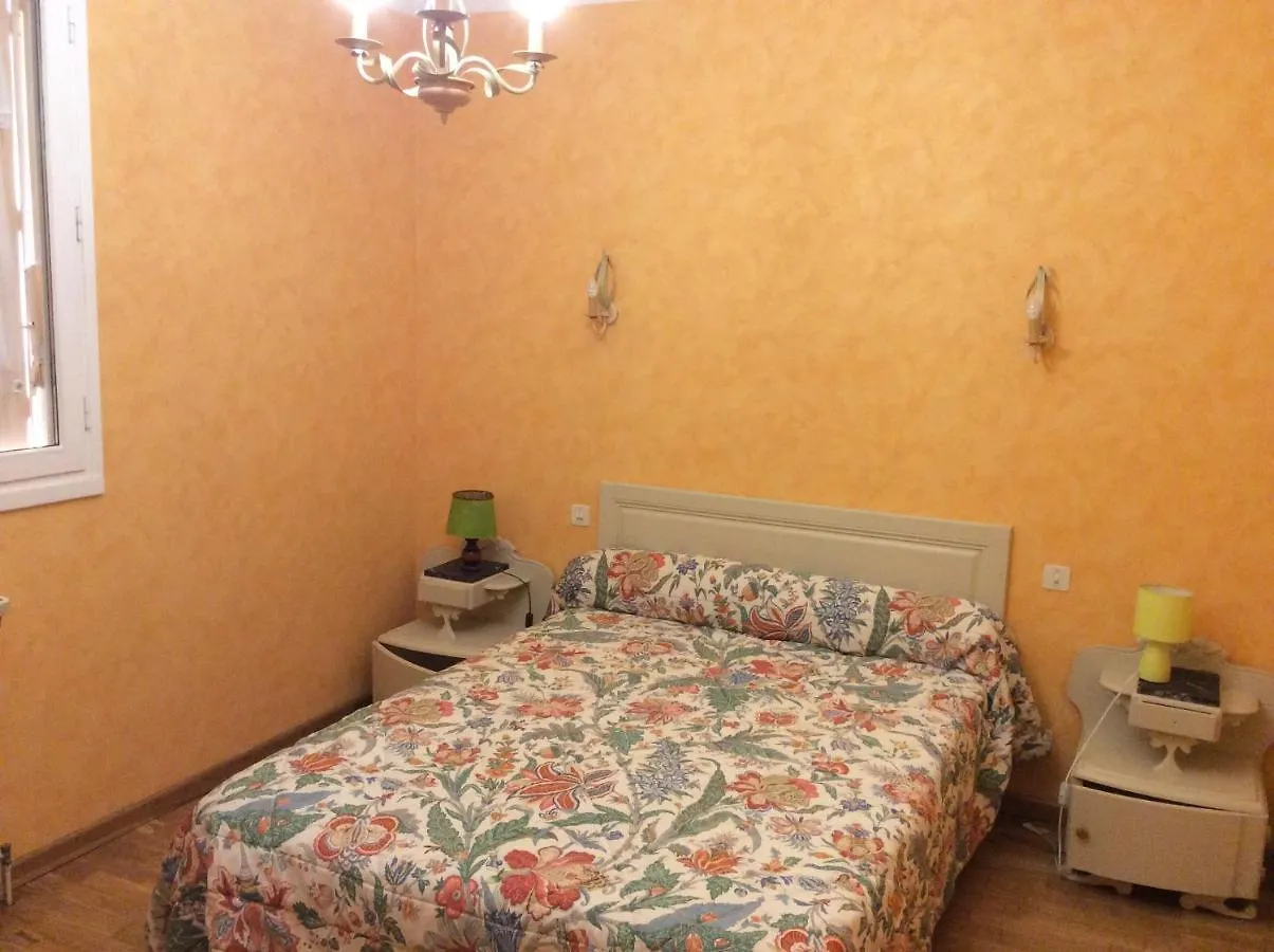 Maison Avec Veranda Proche Du Centre Ville Rignac  Holiday home